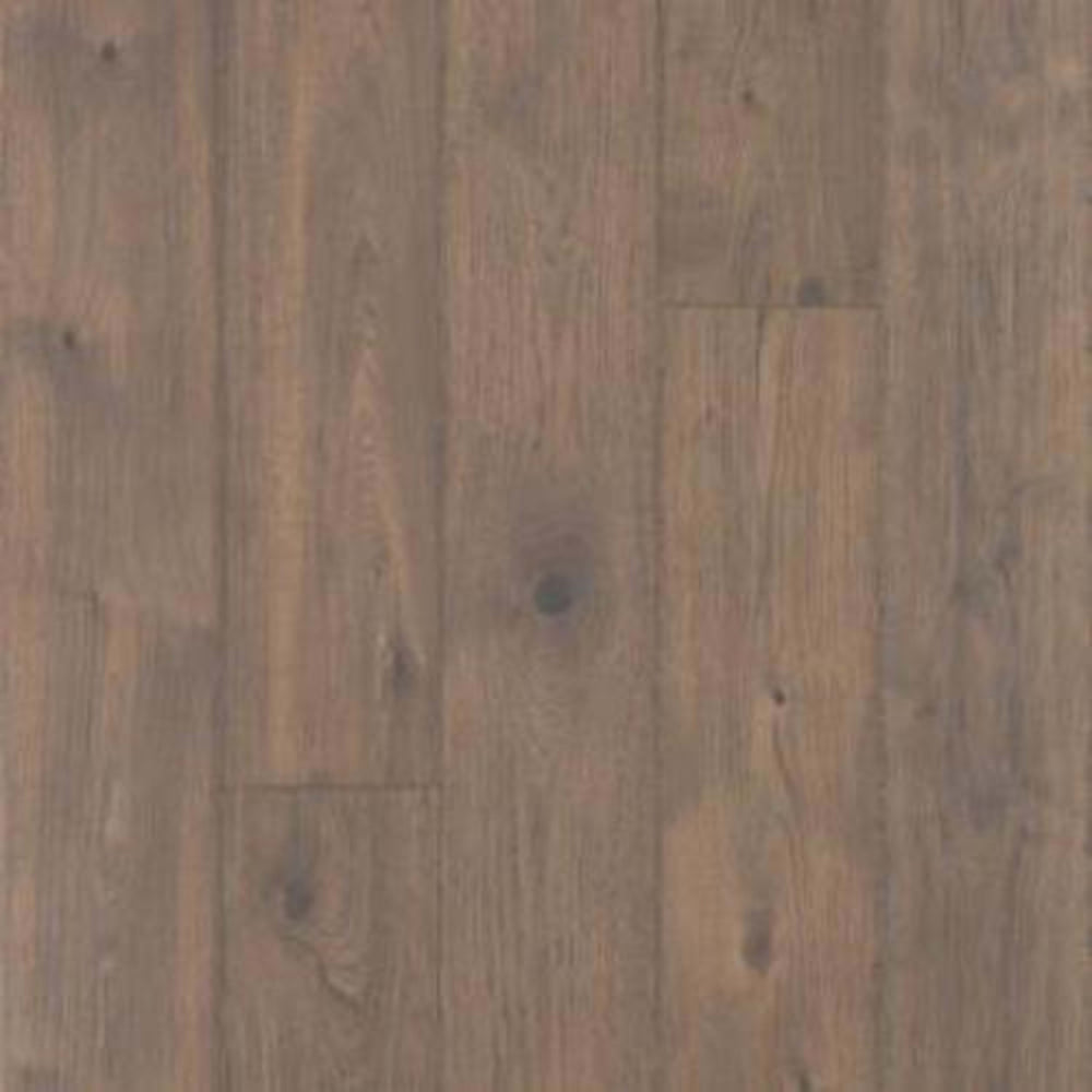 Elegantly Aged in Bungalow Oak Laminate